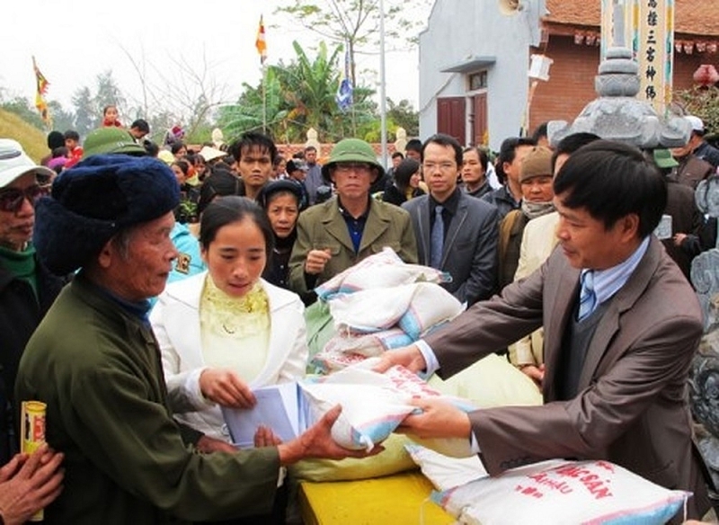 hang nghin tan gao ho tro nhan dan dip tet