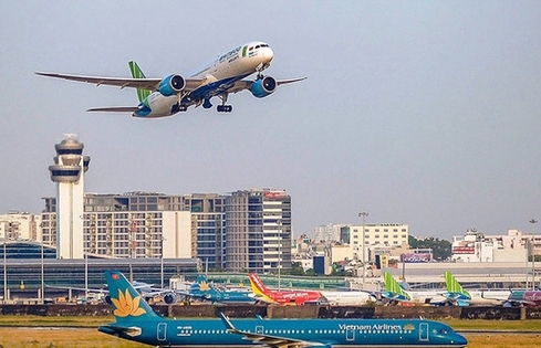 Chuyến bay nước ngoài đến Việt Nam phải nộp tiền phí hải quan bao nhiêu?