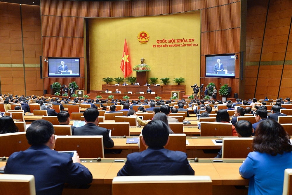 Bộ trưởng Bộ Tài chính Hồ Đức Phớc giải trình về ý kiến các đại biểu tại Quốc hội. Ảnh: Quochoi.vn