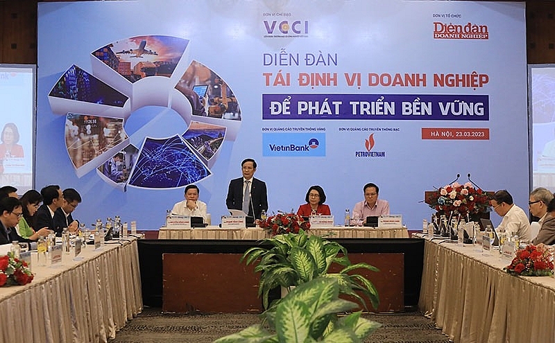 Ông Phạm Tấn Công – Chủ tịch VCCI phát biểu tại diễn đàn.