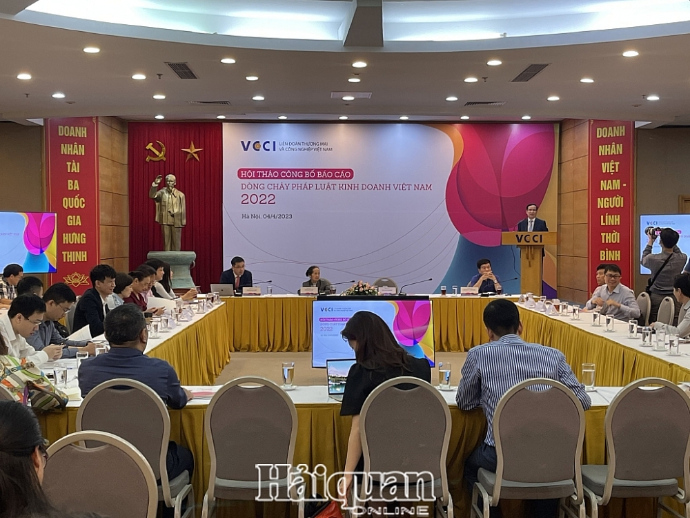 Hội thảo công bố Báo cáo Dòng chảy pháp luật kinh doanh Việt Nam 2022. Ảnh: H.Dịu