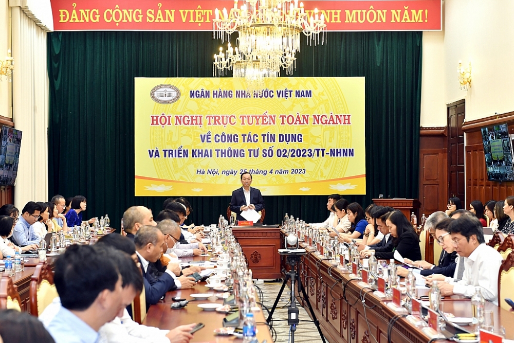 Phó Thống đốc NHNN Đào Minh Tú chủ trì hội nghị.