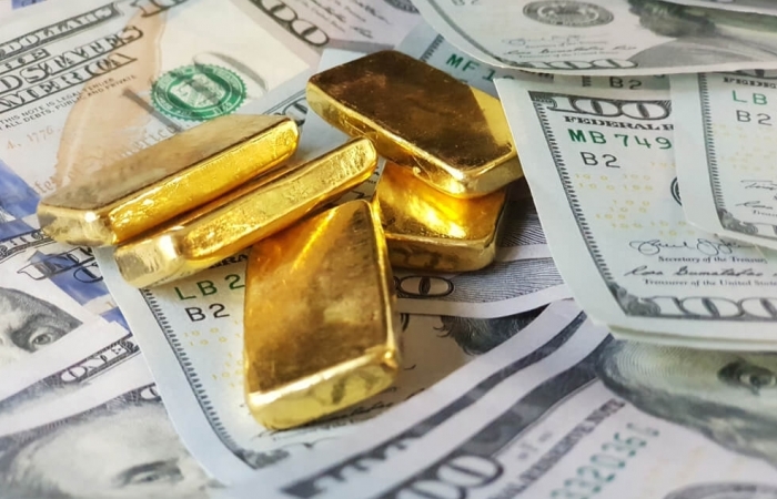 Giá vàng tiếp tục tăng do sức ép từ đồng USD giảm