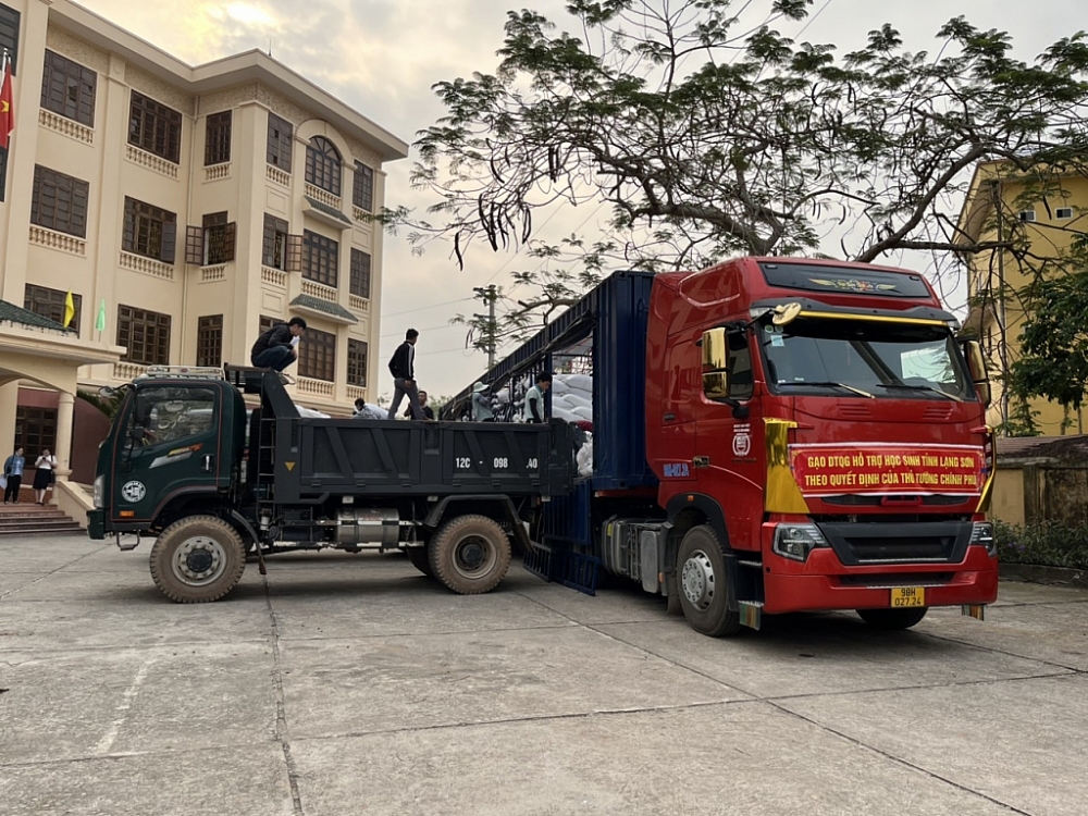 Cục Dự trữ Nhà nước khu vực Hà Bắc hoàn thành kế hoạch xuất gạo hỗ trợ học sinh tỉnh Lạng Sơn. Ảnh: Tổng cục DTNN