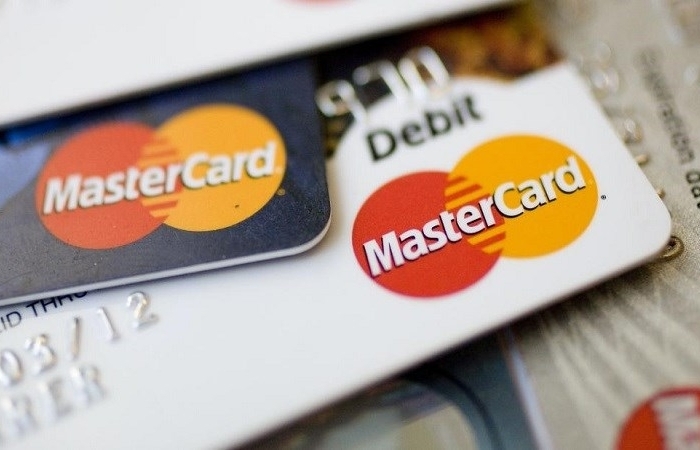 Thu khoảng 270 đầu phí các loại, ngân hàng tiếp tục yêu cầu Visa, Mastercard giảm phí