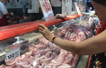 Phó Thủ tướng yêu cầu ổn định giá cả thịt lợn từ nay đến Tết Nguyên đán