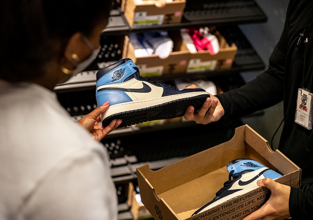 hơn một nửa sản lượng giày dép và khoảng 1/3 sản xuất hàng may mặc của Nike được sản xuất tại Việt Nam. Ảnh: Internet