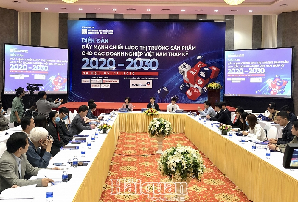 Diễn đàn “Đẩy mạnh chiến lược thị trường sản phẩm cho các doanh nghiệp Việt Nam thập kỷ 2020 – 2030”. Ảnh: H.Dịu