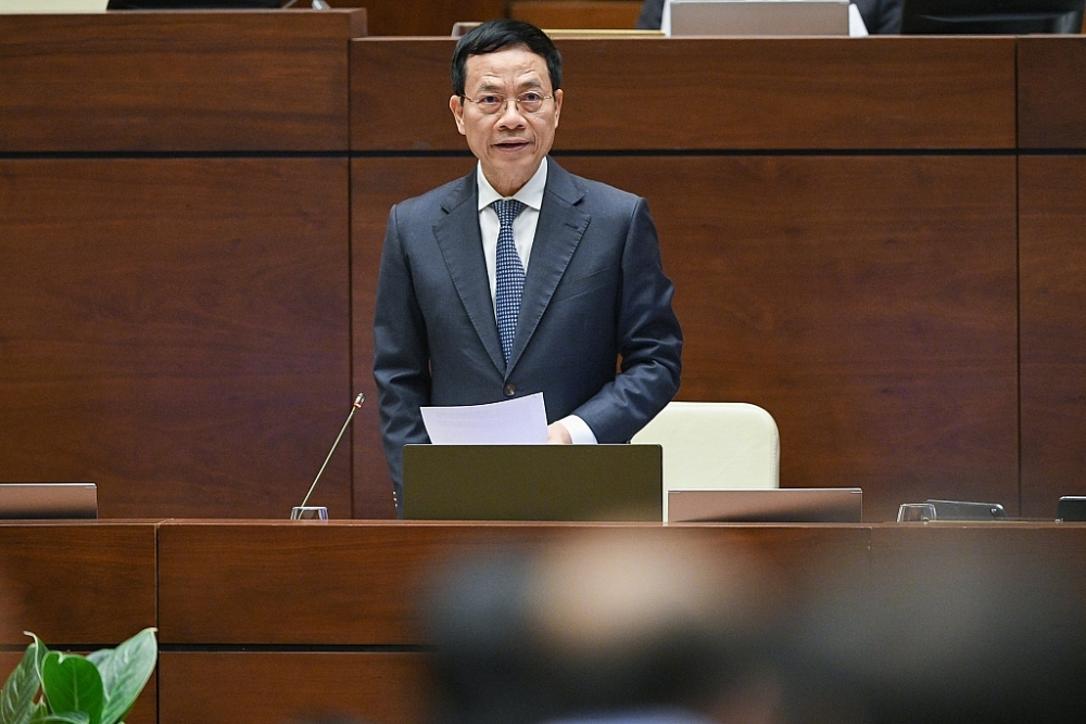 Bộ trưởng Bộ Thông tin và Truyền thông Nguyễn Mạnh Hùng. Ảnh: Quochoi.vn