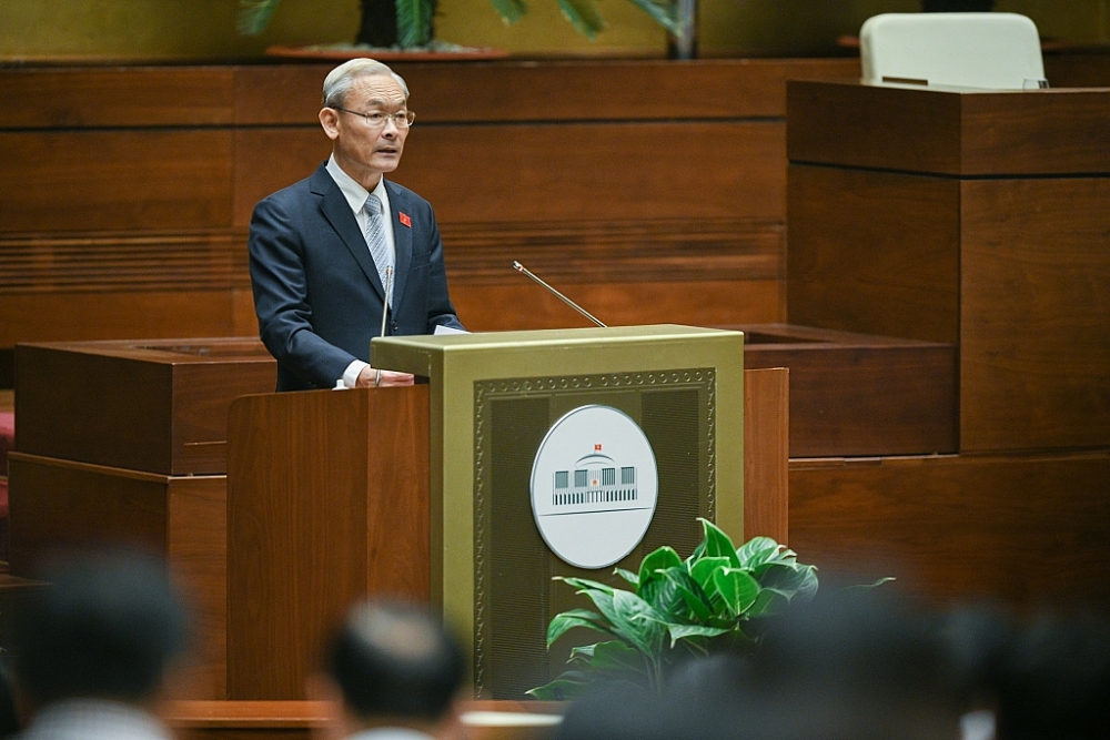 Chủ nhiệm Ủy ban Tài chính, Ngân sách của Quốc hội Nguyễn Phú Cường trình bày Báo cáo thẩm tra. Ảnh: Quochoi.vn