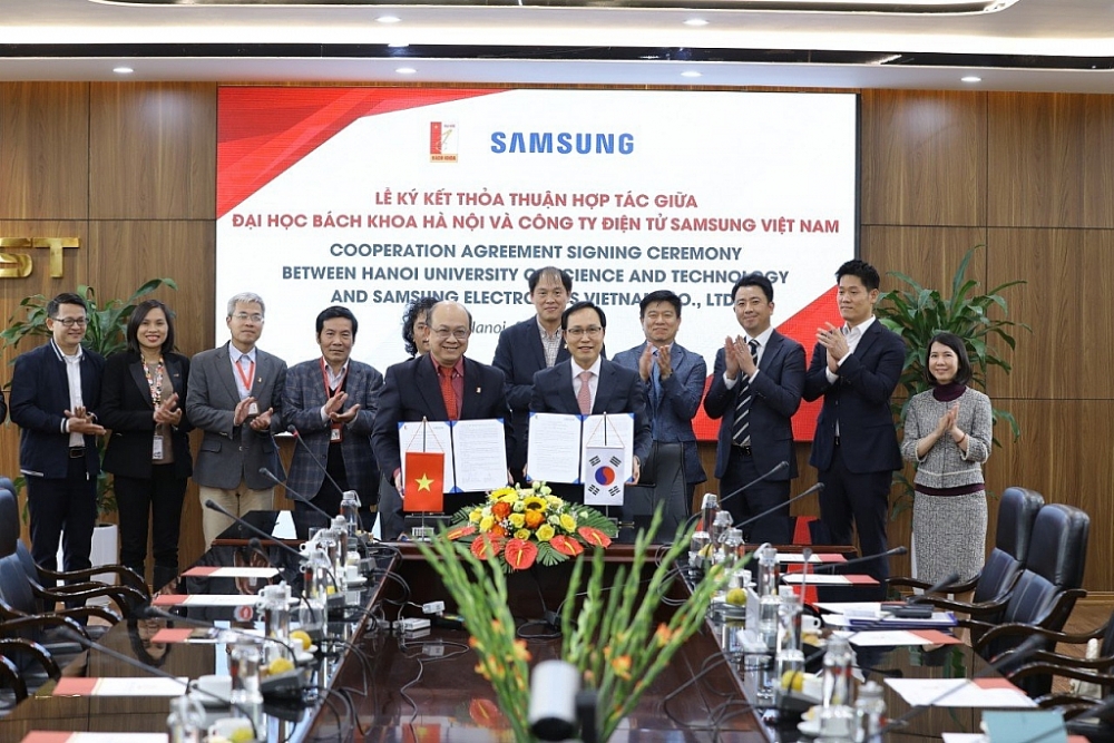 lễ ký kết Biên bản ghi nhớ hợp tác giữa Đại học Bách khoa Hà Nội và Samsung Việt Nam.