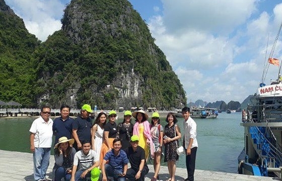 Nhiều doanh nghiệp dừng đưa khách du lịch đến Quảng Ninh, Hải Dương