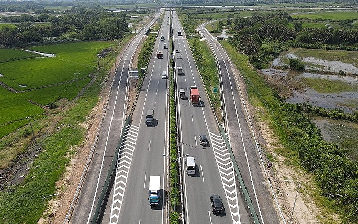 Nhiều dự án giao thông kết nối TPHCM với các tỉnh giáp ranh được triển khai 