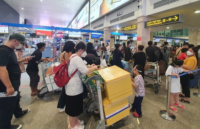 Hành khách đi máy bay qua sân bay Tân Sơn Nhất dịp Tết cần lưu ý gì?