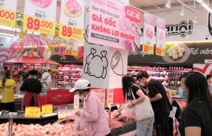 Siêu thị giảm giá, bán thịt lợn không lợi nhuận dịp Tết