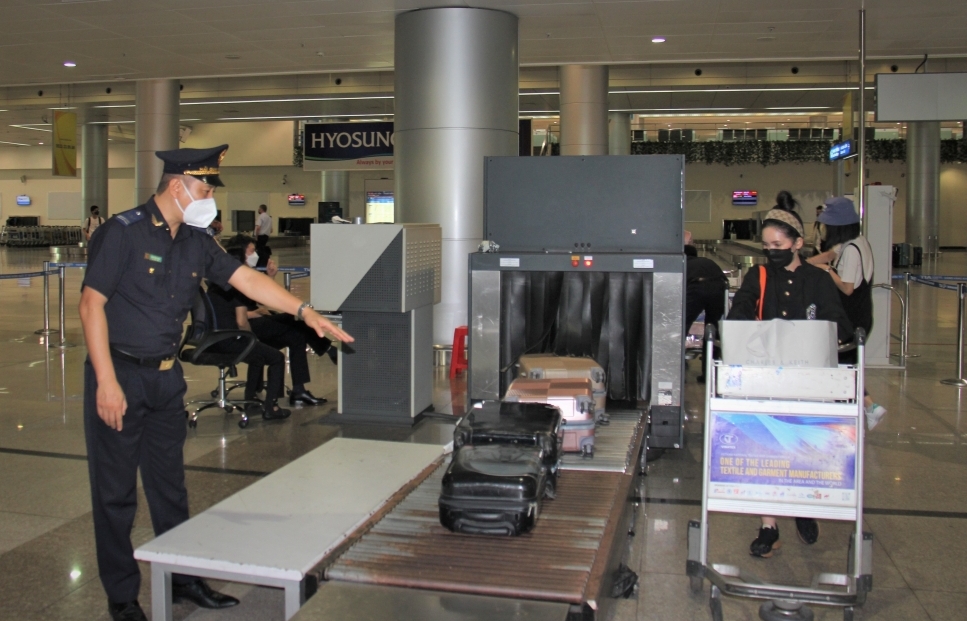 Cảng hàng không quốc tế Tân Sơn Nhất dự kiến đón khoảng 4 triệu khách trong dịp tết