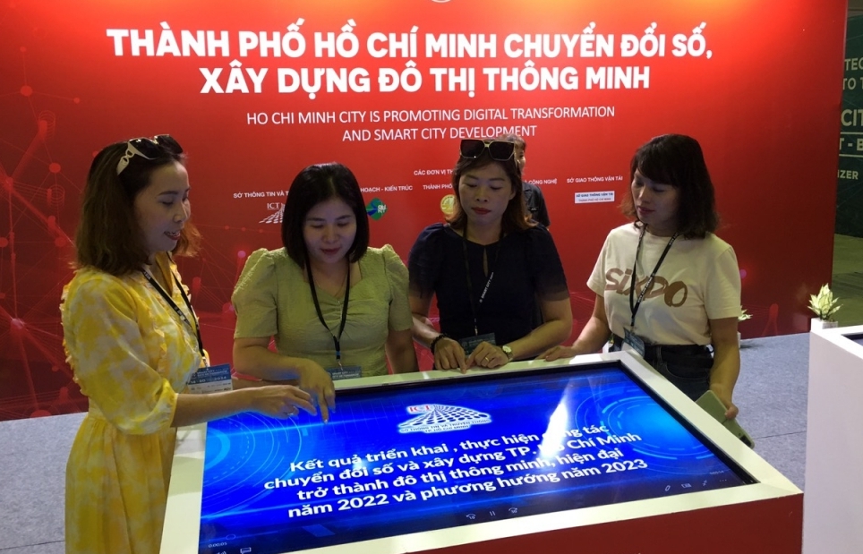 Thúc đẩy hợp tác công - tư trong triển khai các dự án thành phố thông minh