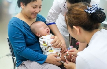 TPHCM: Hầu hết các loại vắc xin tiêm chủng mở rộng đều đã hết