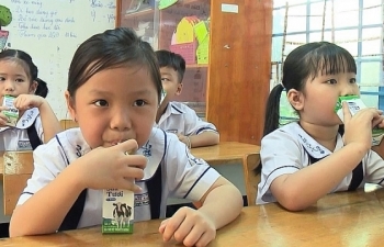 TPHCM: Gần 133.000 học sinh được thụ hưởng sữa học đường