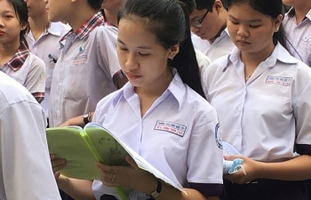 Sĩ tử Hà Nội và TPHCM bước vào kỳ thi lớp 10 công lập