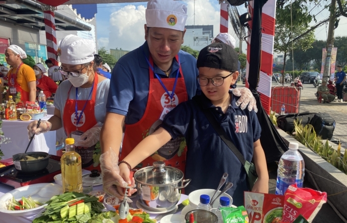 999 gia đình Việt cùng Saigon Co.op xác lập kỷ lục cùng nấu mâm cơm ba miền