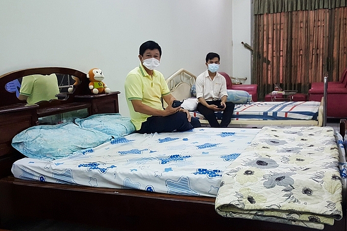 Phòng ngủ của công nhân Công ty CP Ba Huân. Ảnh Linh Đan