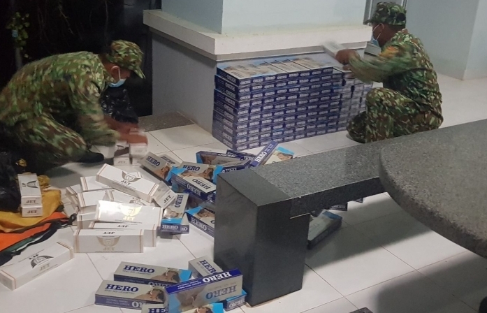 Tây Ninh: Bắt giữ hàng nghìn bao thuốc lá lậu giữa tâm dịch