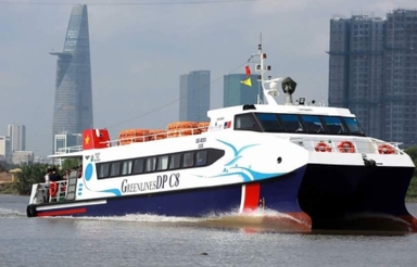 Doanh nghiệp đề xuất dùng tàu cao tốc vận chuyển hàng hóa về TPHCM