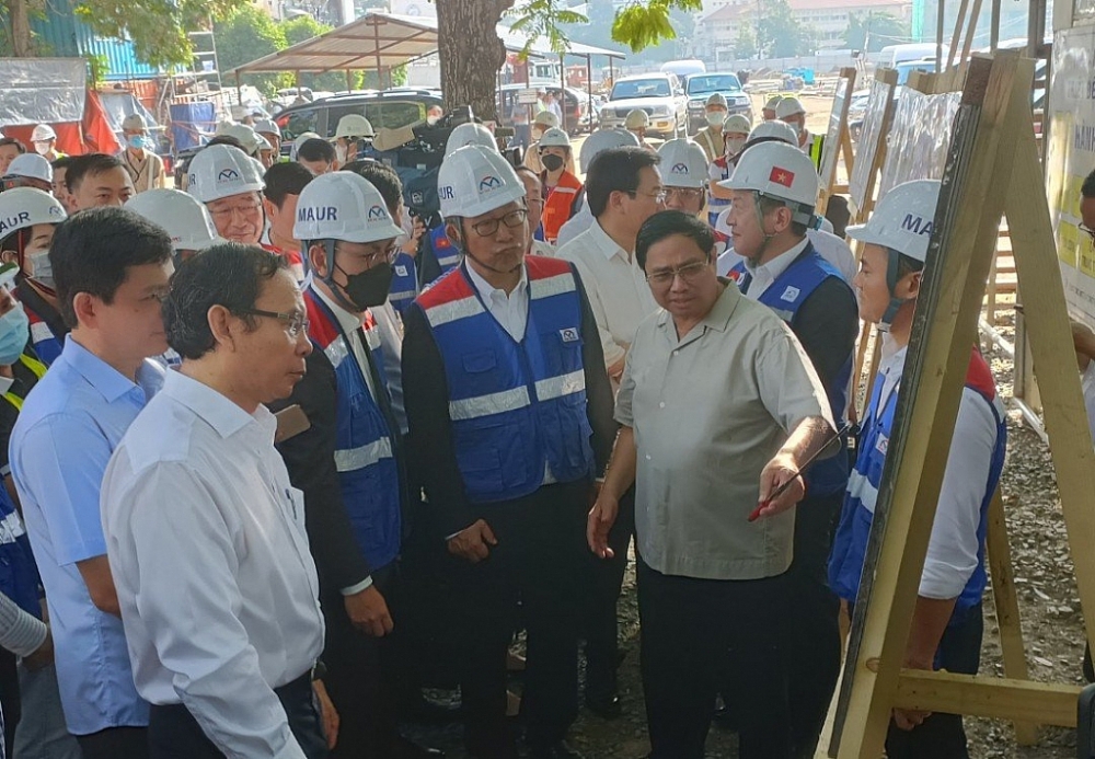 Thủ tướng Phạm Minh Chính: TPHCM cần tập trung phục hồi kinh tế, giải quyết ngay ách tắc các dự án lớn