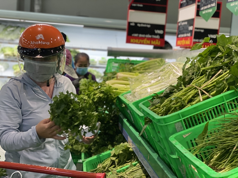Bên trong siêu thị Mega Hưng Phú, Linh Đông, Thủ Đức thực 