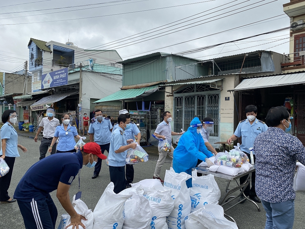 Các phần quà được chuẩn bị để đưa đến cho người dân Các phần quà được chuẩn bị để đưa đến cho người dân