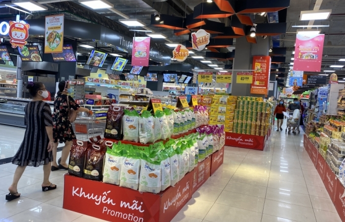 Nhiều siêu thị tăng lượng hàng hóa, khuyến mãi phục vụ Tết