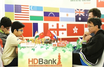 Soán ngôi kịch tính trong ván 4 Giải cờ vua Quốc tế HDBank 2019