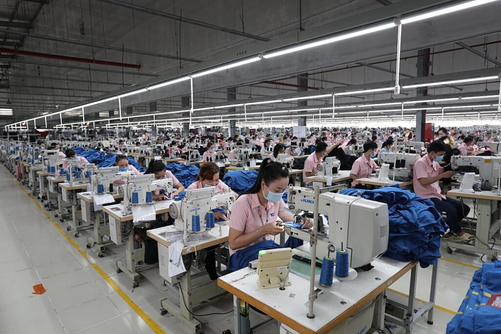 Công nhân sản xuất hàng dệt may tại Công ty Thành Công. Ảnh: ST