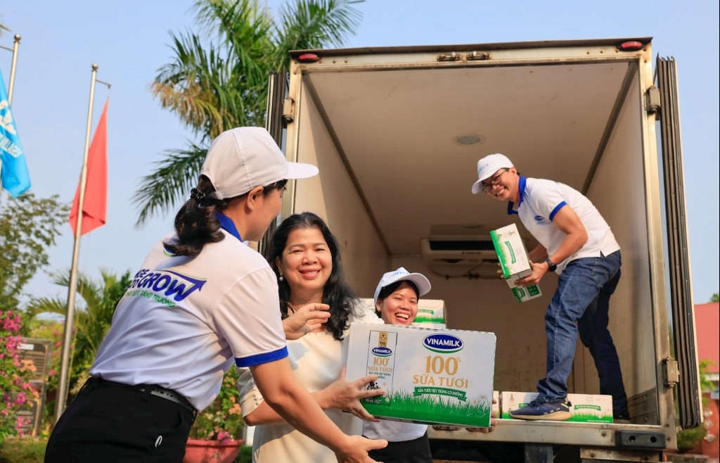Quỹ sữa Vươn cao Việt Nam tặng 1,9 triệu ly sữa cho 21.000 trẻ em