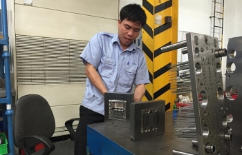 PMI Việt Nam tiếp tục giảm, nhà sản xuất lo ngại về nhu cầu thị trường