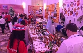 Cơ hội mua sắm tại hội chợ từ thiện do Tổng Lãnh Sự của các nước tổ chức