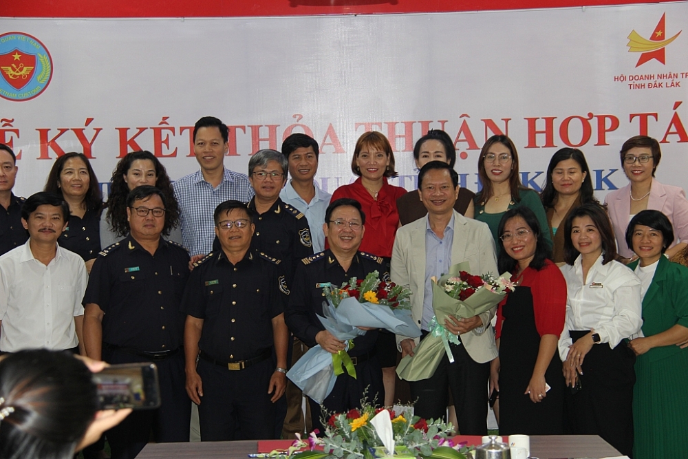 Hải quan Đắk Lắk hợp tác phát triển quan hệ đối tác cùng Hội Doanh nhân trẻ