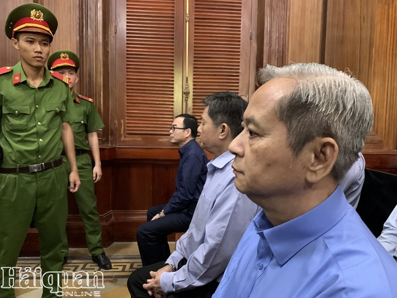 Nguyên Phó Chủ tịch UBND TPHCM Nguyễn Hữu Tín bị tuyên 7 năm tù