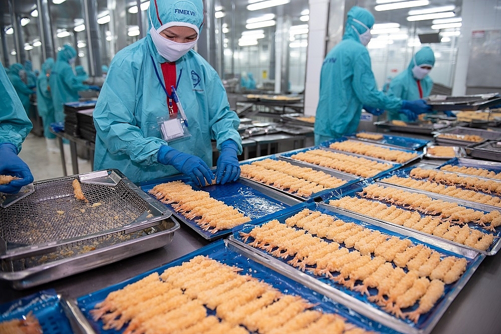 Sản xuất tôm chiên tempura tại nhà máy của Sao Ta