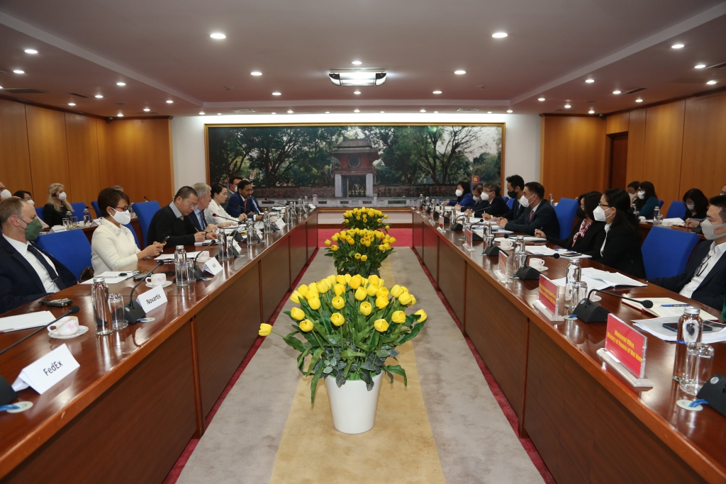 Bộ Tài chính làm việc với Đoàn Doanh nghiệp Cấp cao Hội đồng Kinh doanh Hoa Kỳ - ASEAN