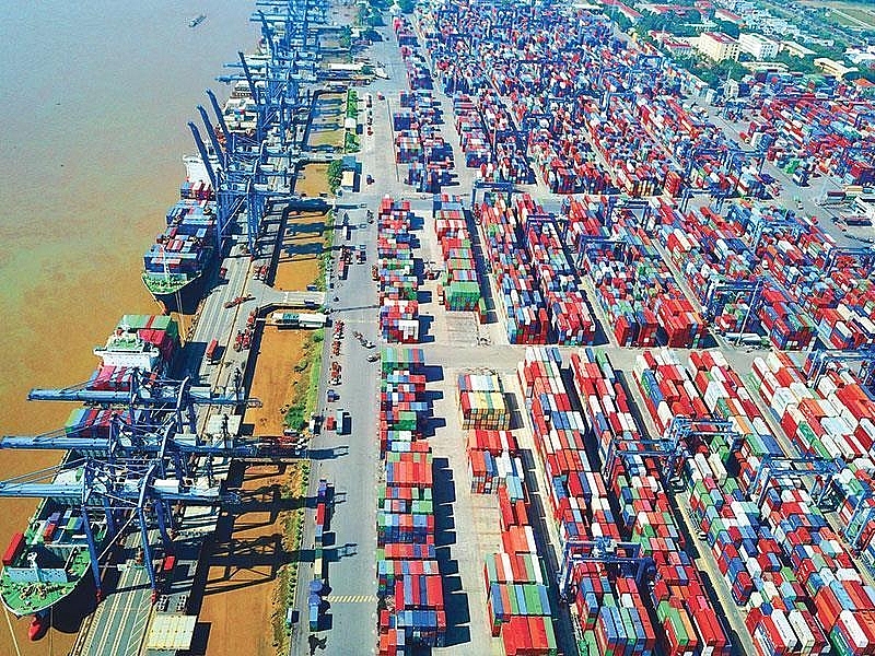 Hoạt động xuất nhập khẩu sẽ tiếp tục gia tăng và tạo ra thặng dư thương mại 