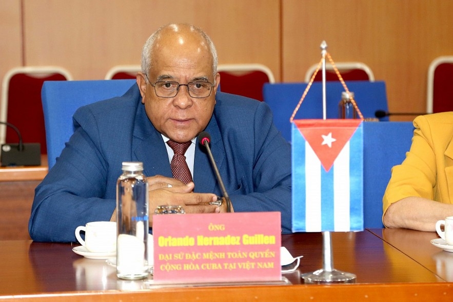 Bộ trưởng Bộ Tài chính Hồ Đức Phớc tiếp xã giao tân Đại sứ Cuba tại Việt Nam