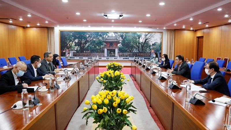 Thứ trưởng Bộ Tài chính Trần Xuân Hà làm việc với Giám đốc quốc gia IFAD tại Việt Nam