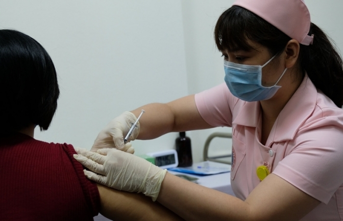 Hôm nay 6 tình nguyện viên được tiêm thử nghiệm vắc xin Covivax do Việt Nam sản xuất
