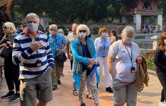 Khách quốc tế đến Việt Nam không cần "hộ chiếu vắc xin"