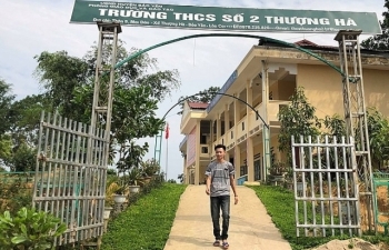 Thầy giáo bị tố xâm hại tình dục ở Lào Cai: Đình chỉ 30 ngày làm việc