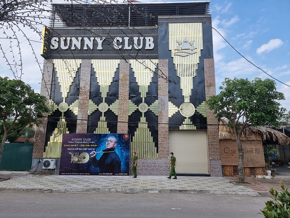 Quán bar Sunny là một trong những địa điểm Hà Nội phát đi thông báo khẩn.