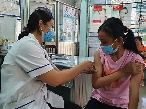 Bắc Giang, Bắc Ninh bắt đầu tiêm vắc xin phòng Covid-19 cho công nhân