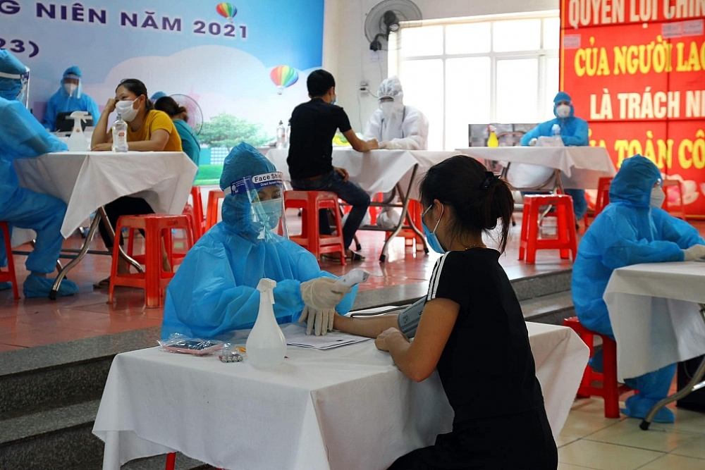 Những ngày qua, nhiều công nhân ở Bắc Giang đã được tiêm vắc xin phòng Covid-19. Ảnh